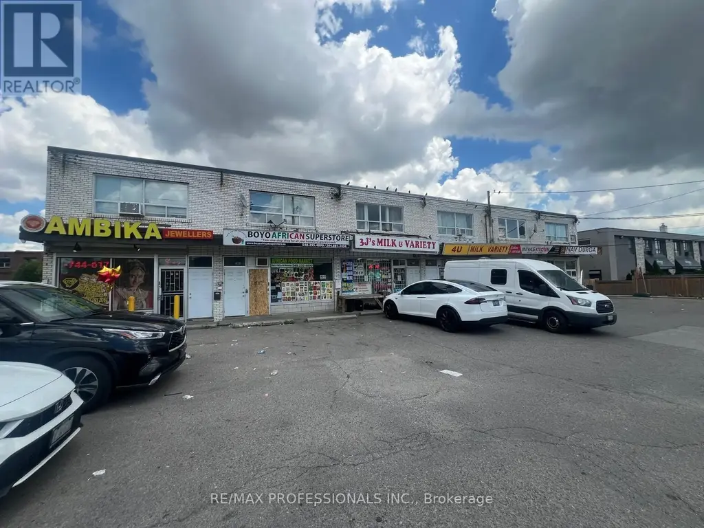 2995 Islington Avenue, Toronto (Humber Summit)